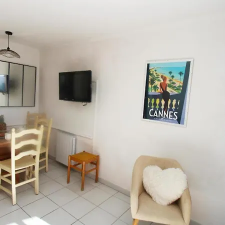 4 Pers Vue Wi Fi Climatisation Piscine Appartement *